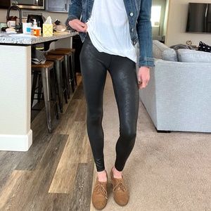 Aerie OFFLINE Faux Leather Leggings - Black Size XS